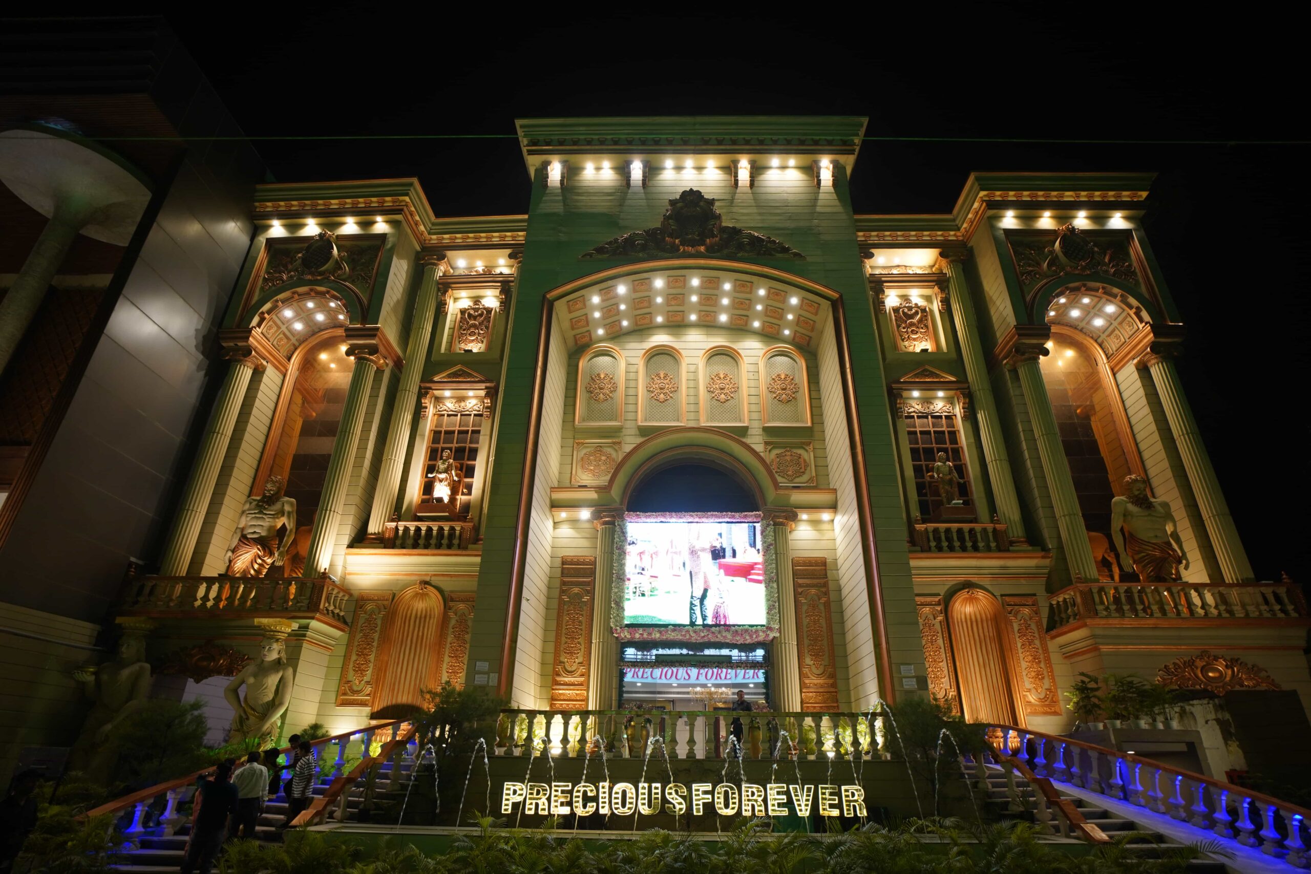 Your Go-To Corporate Events Venue in Delhi Peeragarhi for Meetings & Seminars